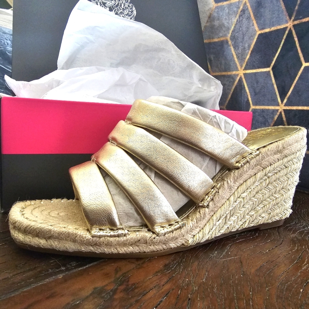 Vince Camuto Molisanas - Picture 6 of 8